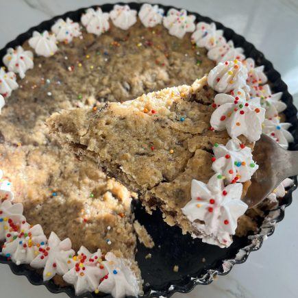 עוגת עוגיית שוקולד צ'יפס