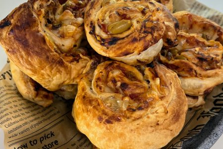 בורקס פיצה טבעוני קל להכנה